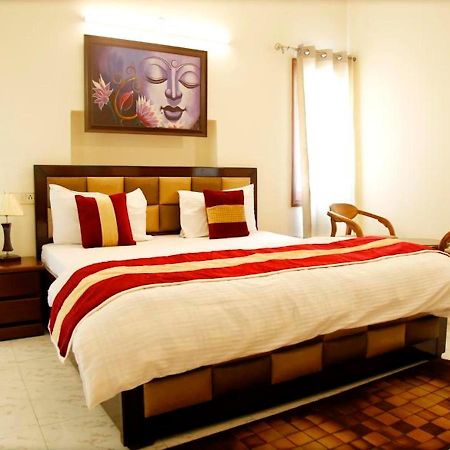 Maplewood Guest House, Neeti Bagh, New Delhiit Is A Boutiqu Guest House - Room 5 Kültér fotó