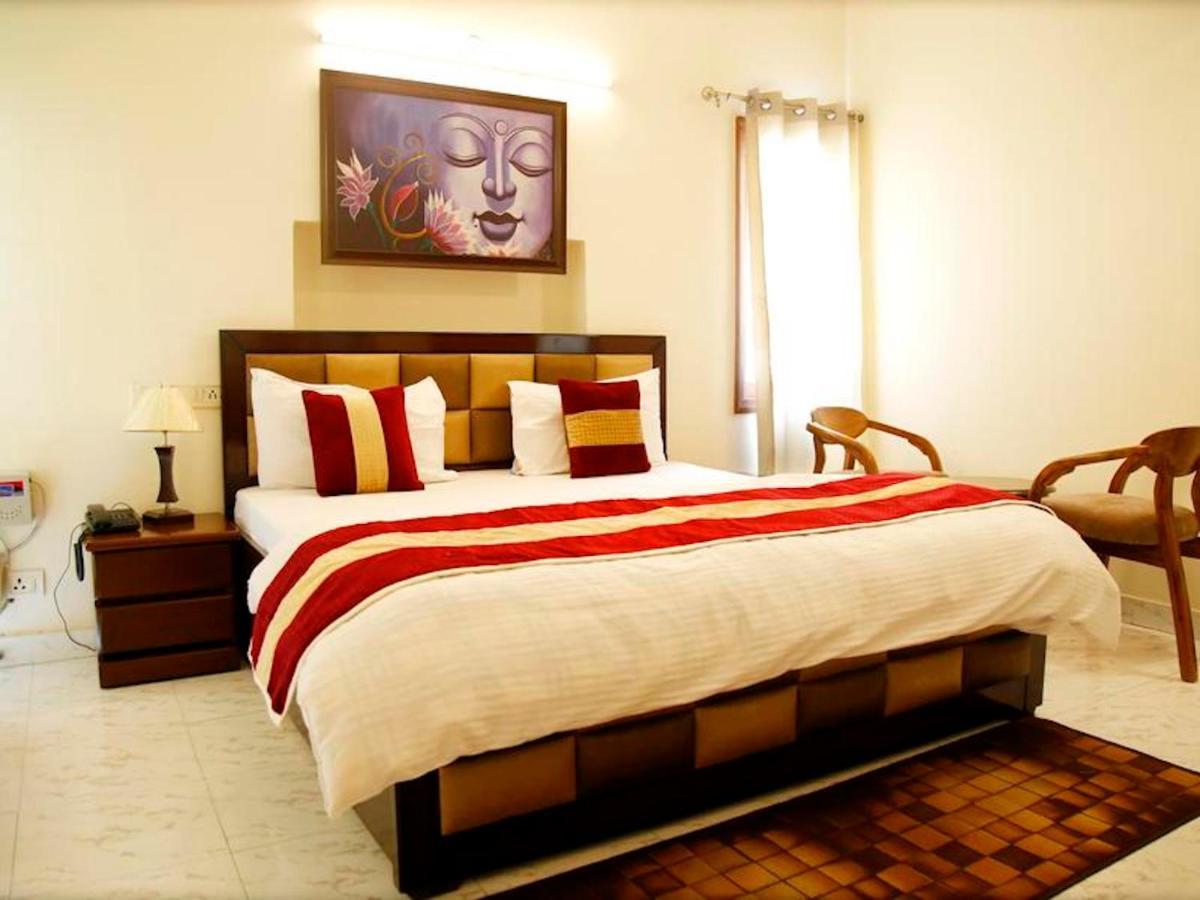 Maplewood Guest House, Neeti Bagh, New Delhiit Is A Boutiqu Guest House - Room 5 Kültér fotó