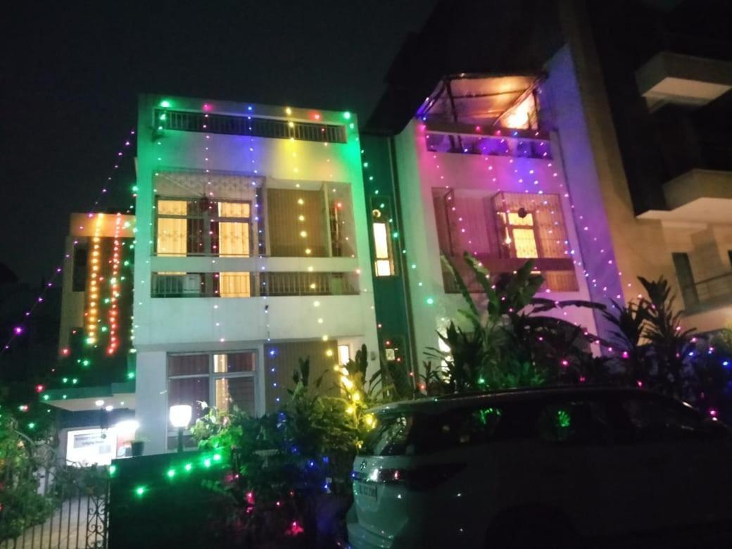 Maplewood Guest House, Neeti Bagh, New Delhiit Is A Boutiqu Guest House - Room 5 Kültér fotó