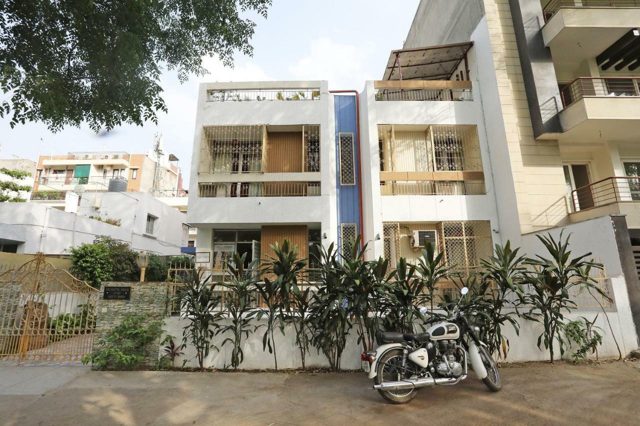 Maplewood Guest House, Neeti Bagh, New Delhiit Is A Boutiqu Guest House - Room 5 Kültér fotó