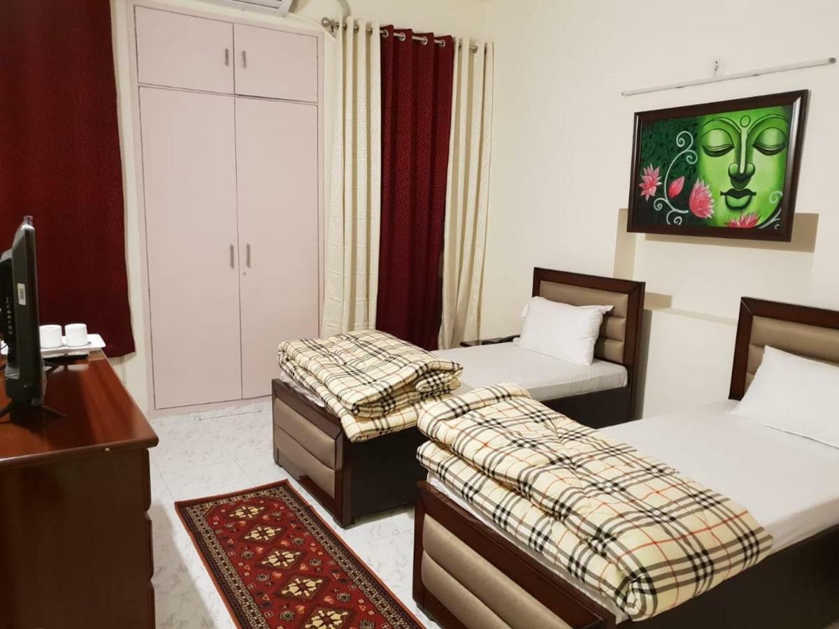 Maplewood Guest House, Neeti Bagh, New Delhiit Is A Boutiqu Guest House - Room 5 Kültér fotó