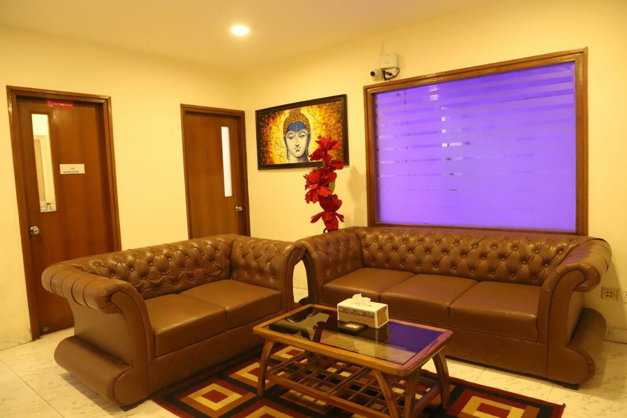 Maplewood Guest House, Neeti Bagh, New Delhiit Is A Boutiqu Guest House - Room 5 Kültér fotó