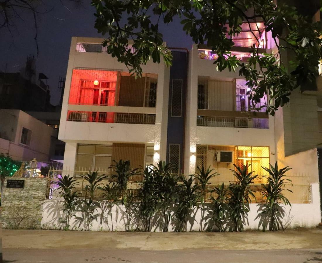 Maplewood Guest House, Neeti Bagh, New Delhiit Is A Boutiqu Guest House - Room 5 Kültér fotó