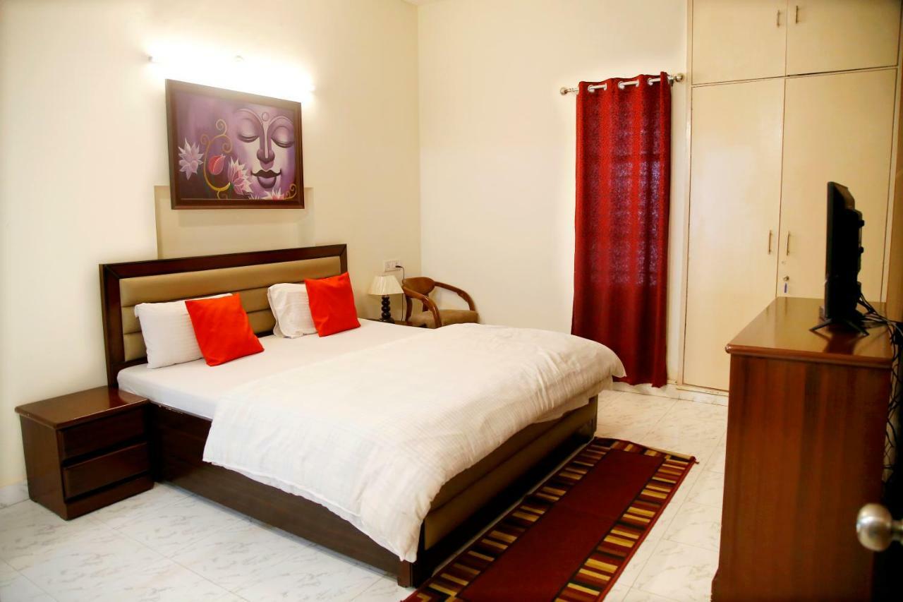 Maplewood Guest House, Neeti Bagh, New Delhiit Is A Boutiqu Guest House - Room 5 Kültér fotó