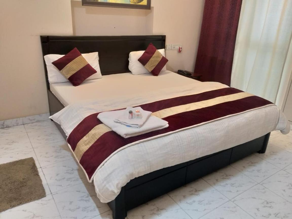 Maplewood Guest House, Neeti Bagh, New Delhiit Is A Boutiqu Guest House - Room 5 Kültér fotó